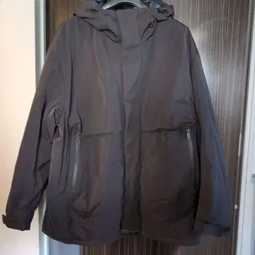 유니클로 하이브리드 다운 오버사이즈 파카