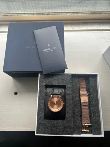 Nordgreen 아날로그 시계 로즈 골드