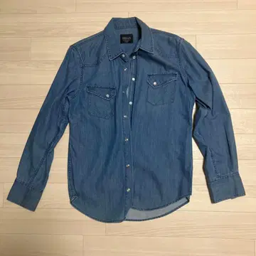 데님 셔츠 버튼 달린 포켓