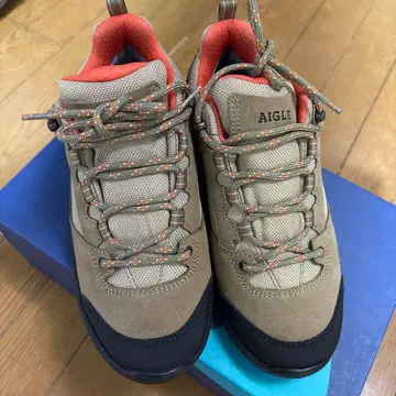 AIGLE 트레킹 슈즈 23.5cm