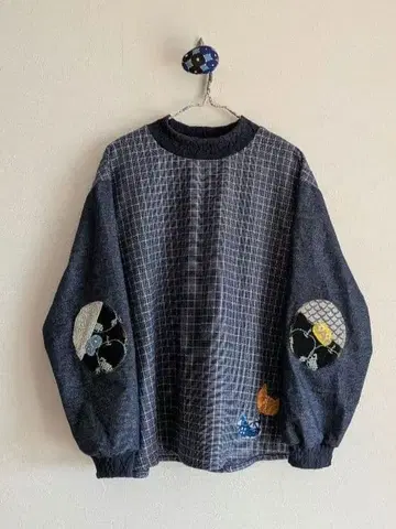 엘르보 패치 풀오버 미나 페르호넨 핸드메이드