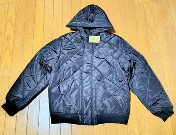 새상품 AVIREX 블랙 후드 부착 퀼팅 블루종 XL 사이즈