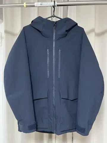 유니클로 하이브리드 다운 후드티 자켓