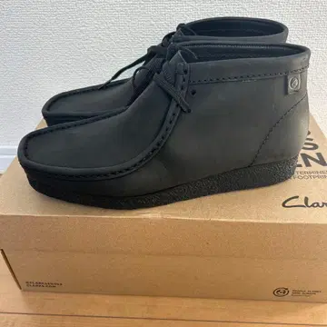 미사용 새상품 Clarks 왈라비 무광택 블랙 26.5