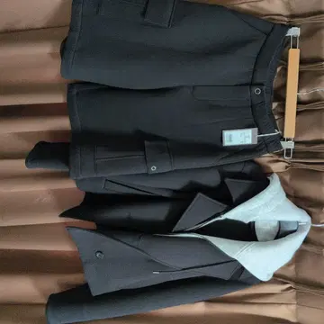 ayane 본딩 숏 자켓 하프 팬츠 세트