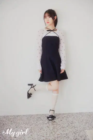 오구라 유이 착용 리본 포함 백 스트랩 샌들 블랙