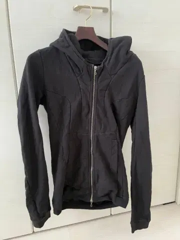 레어 MA JUILUS 블랙 후드 부착 후드티 율리우스