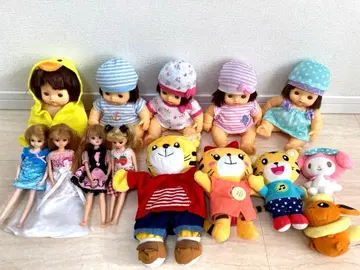 토이저러스 인형 5개 리카짱 인형 4개 시마지로 하나짱 마이멜로디