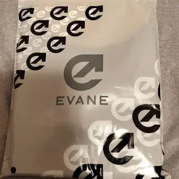 EVANE/TECH 블랙 탱크탑 M