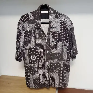 monkey time 유나이티드 애로우즈 반다나 패턴 반팔 셔츠