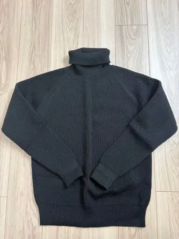 울 터틀넥 스웨터 블랙 40