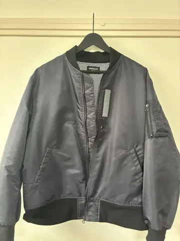 CHARI&CO 네이비 MA-1 플라이트 자켓