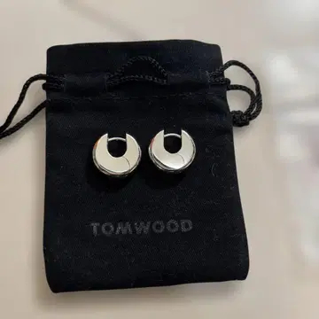 [ 애로우즈 별주 TOMWOOD ] Moon Hoops Small 귀걸이