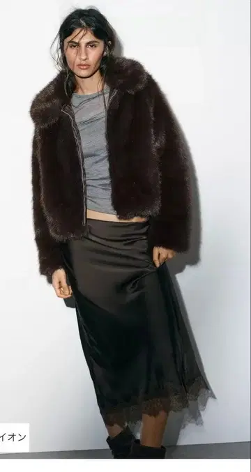 새틴 레이스 미디 기장 스커트