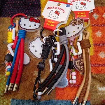 산리오 헬로키티 스트랩 참 키링 카라비너