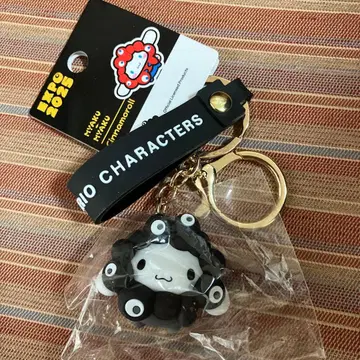 산리오 미야쿠미야쿠 키링 Expo 2025 시나몬 롤 블랙