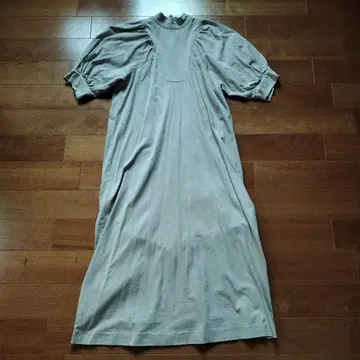 UNITED TOKYO 베이지 반팔 티셔츠 원피스 맥시 원피스