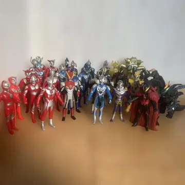 울트라맨 시리즈 피규어 세트 31체