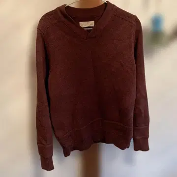 버건디 V넥 니트 스웨터 보르도 컬러