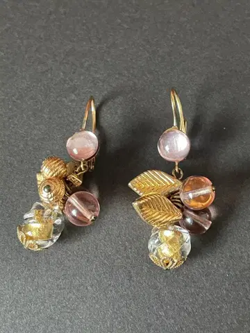 핑크 계열 잎과 열매 모티브 귀걸이