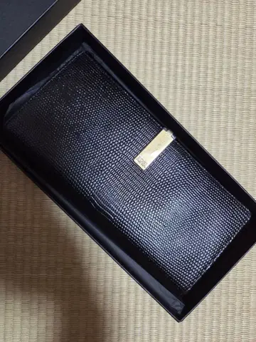 HUGO BOSS 장지갑