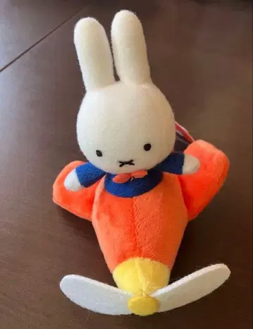 하우스텐보스 나인체 비행기 미피 마스코트 키체인 비행기