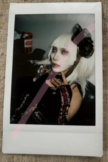 0.1g의 오산 미즈타 마리 씨 폴라로이드