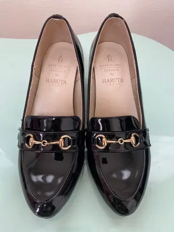 HARUTA 블랙 로퍼 펌프스
