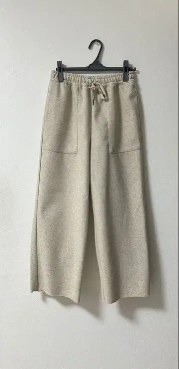 미사용 새상품 마렛메트 구매 INNOWAVE 베이지 기모 팬츠