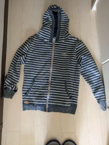 Grf. 스트라이프 후드티