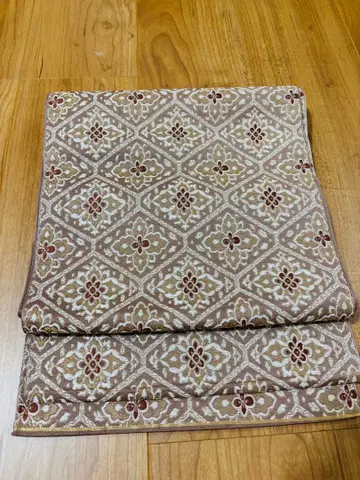 후쿠로 오비 베이지 계열 꽃무늬 옅은 브라운 기하학 패턴