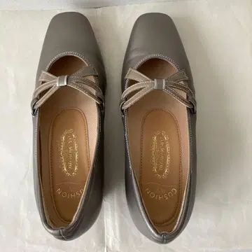 YOSHINOYA 요시노야 펌프스 브론즈