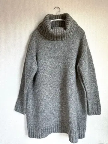 DOUDOU 루즈핏 오프 터틀넥 니트 풀오버 그레이 계열