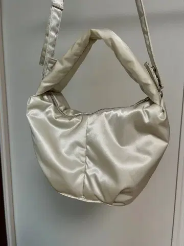 clane x ramidus 라운드 핸드백 라미다스