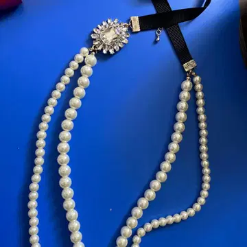 펄과 큐빅의 목걸이