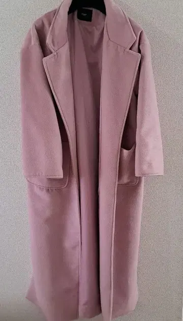 베이스먼트 새상품급 옅은 핑크 롱 코트 오버코트