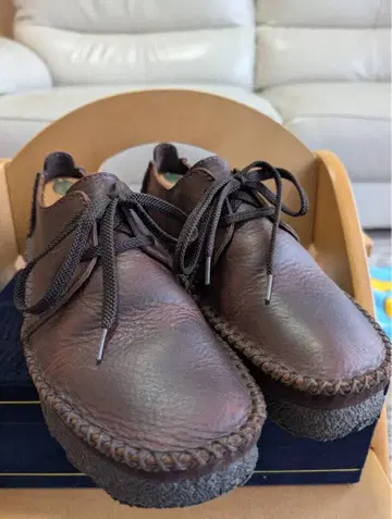 Clarks 가죽 신발