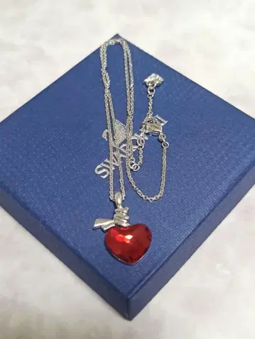 Swarovski 하트 모양 목걸이