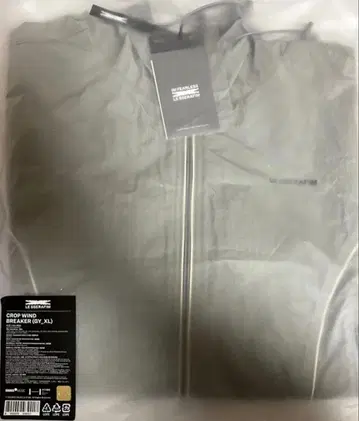 르세라핌 크롭 윈드브레이커 L-XL