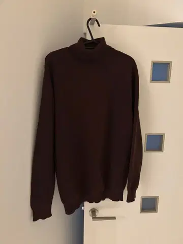 STUDIOUS 터틀넥 니트 (사이즈 3)