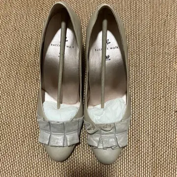 Wacoal 베이지 하이힐 24EE