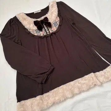 엑시즈팜 브라운 리본 보아 긴팔 티셔츠 M