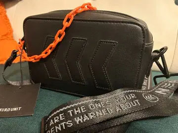 NERDUNIT 숄더백 블랙