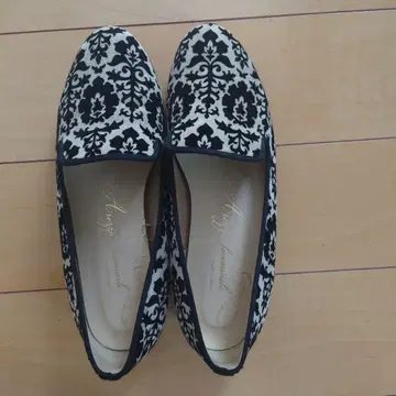 꽃무늬 플랫슈즈 22.5cm