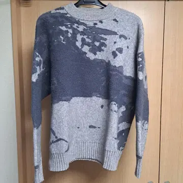 루즈 실루엣 모헤어 라이크 자카드 모크넥 니트 M 사이즈