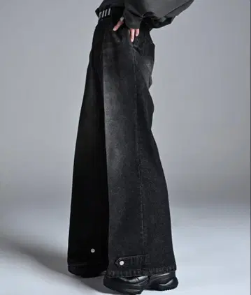 [ 새상품급 ] ADRER 빈티지 와이드 플레어 데님 L 사이즈