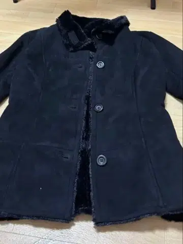 INDIVI 블랙 무스탕풍 코트 38