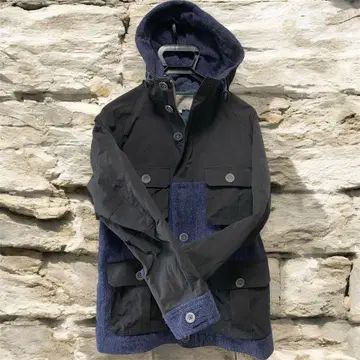 DAY IN THE LIFE 마운틴 후드티 블랙과 네이비