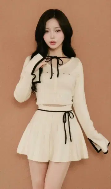 [ 라스트 1점 ] 다리치 허리 오픈 리본 디자인 니트 미니 원피스