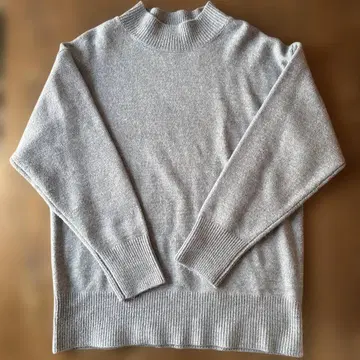 어반 리서치 그레이 니트 스웨터